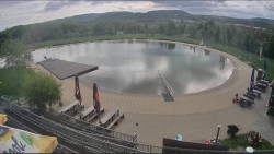 Koupací jezero