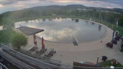 Koupací jezero
