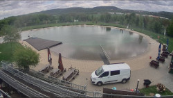 Koupací jezero
