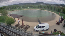 Koupací jezero