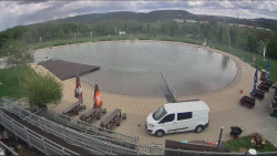 Koupací jezero