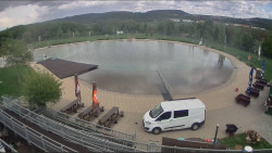 Koupací jezero