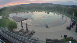 Koupací jezero