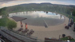 Koupací jezero