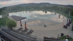 Koupací jezero