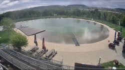 Koupací jezero