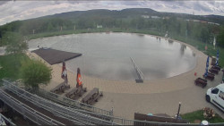 Koupací jezero