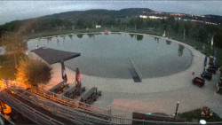 Koupací jezero