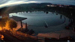 Koupací jezero