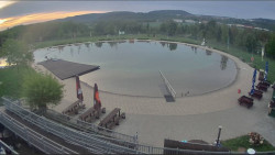 Koupací jezero
