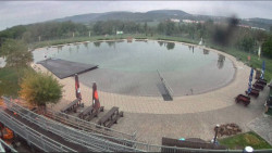 Koupací jezero