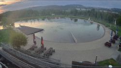 Koupací jezero