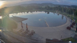 Koupací jezero