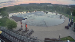 Koupací jezero