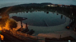 Koupací jezero