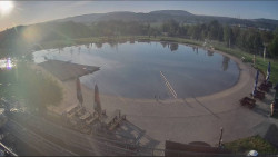 Koupací jezero