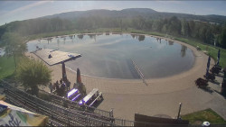 Koupací jezero
