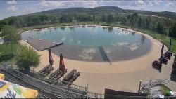 Koupací jezero