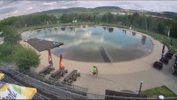 Koupací jezero