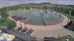 Koupací jezero