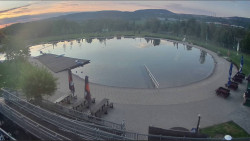 Koupací jezero