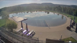 Koupací jezero
