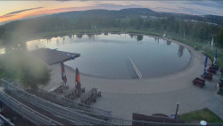 Koupací jezero