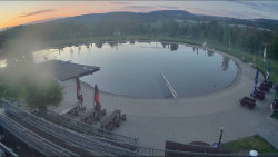 Koupací jezero