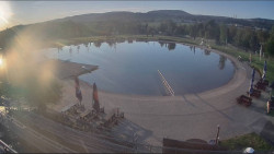 Koupací jezero