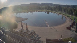 Koupací jezero