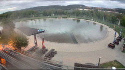 Koupací jezero
