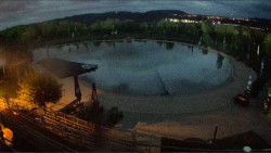 Koupací jezero