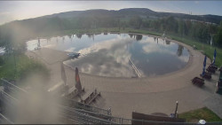Koupací jezero