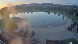 Koupací jezero
