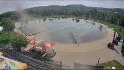 Koupací jezero