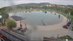 Koupací jezero