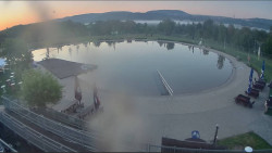 Koupací jezero