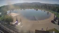 Koupací jezero