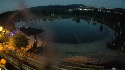 Koupací jezero