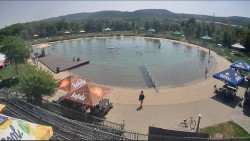 Koupací jezero
