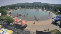 Koupací jezero