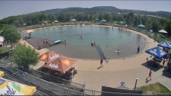 Koupací jezero