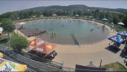 Koupací jezero