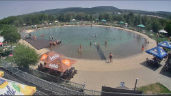 Koupací jezero