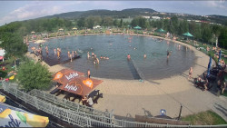 Koupací jezero