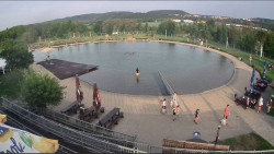 Koupací jezero