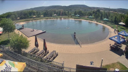 Koupací jezero