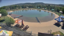 Koupací jezero