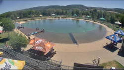 Koupací jezero