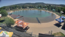 Koupací jezero